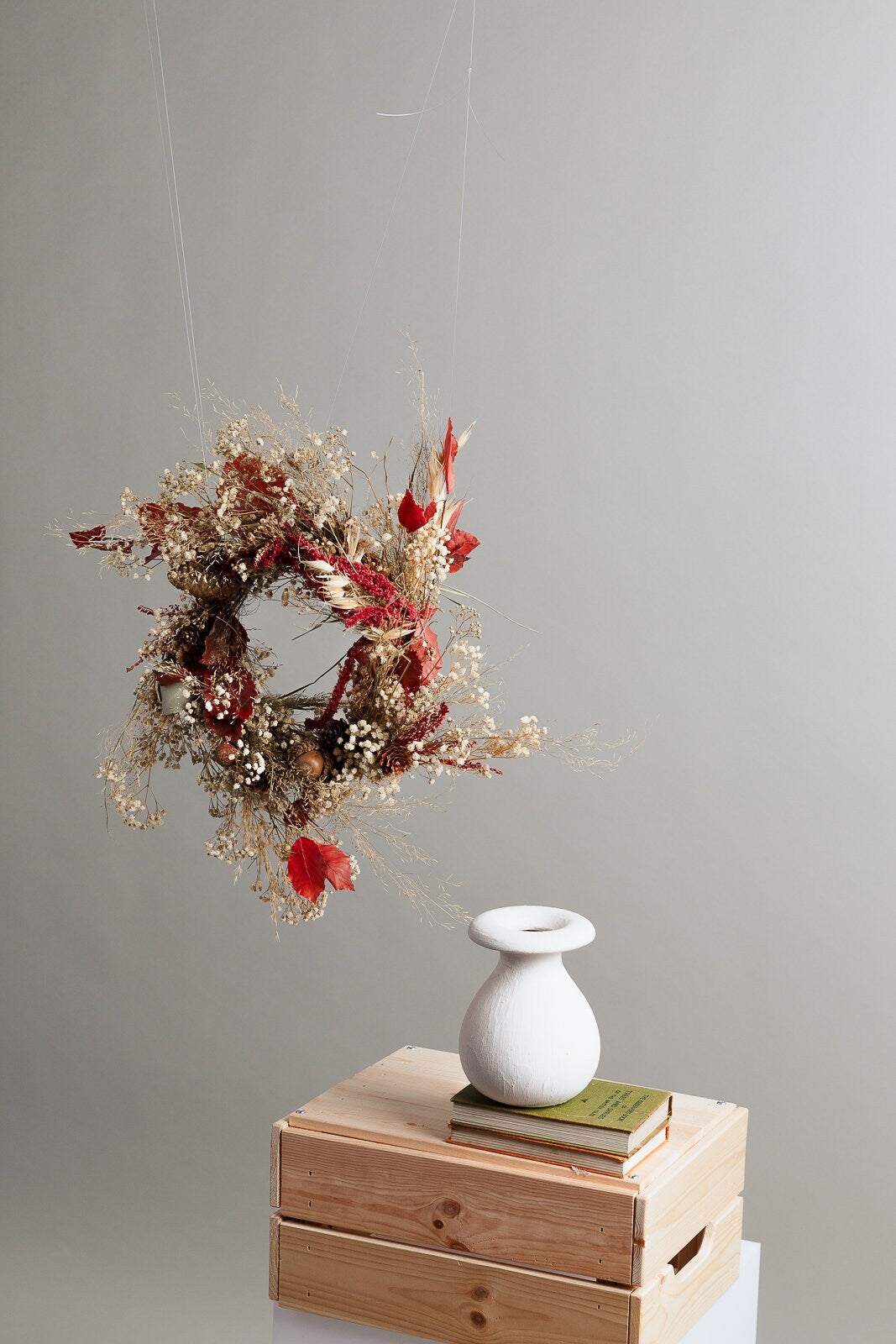 Modern Christmas Wreath No.21 / Red Amaranthus in Soft Winter Door Wreath Christmas Decoration / Christmas Wreath / Xmas Door Wreath