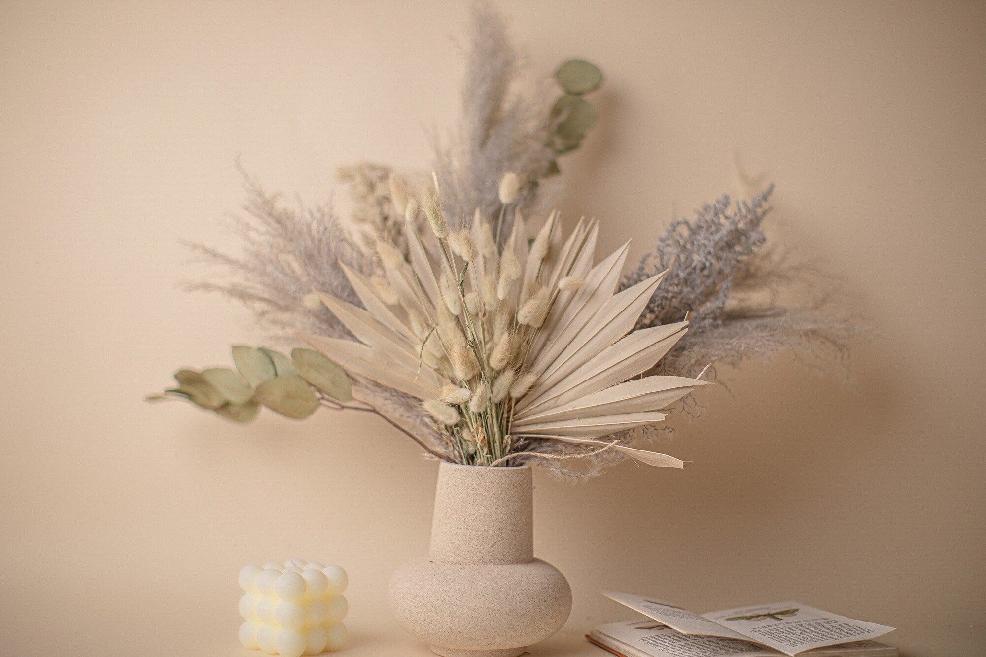 Gray Pampas Grass & Sun Palm Home Decoration / Bunny Tails Boho Wedding Decoration Centerpiece