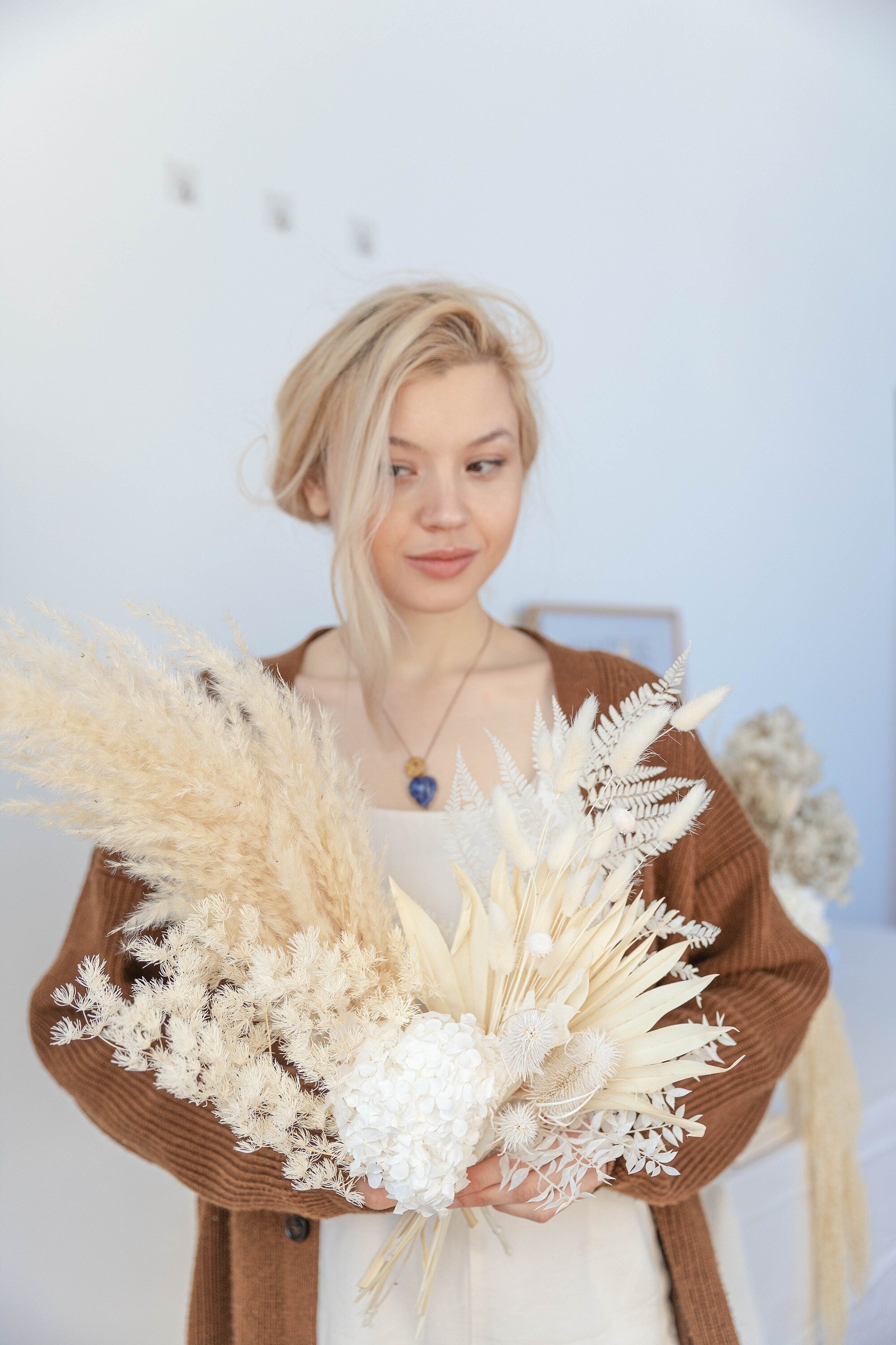 Dried Flowers Vase Arrangement - Off-White & Cream No. 2