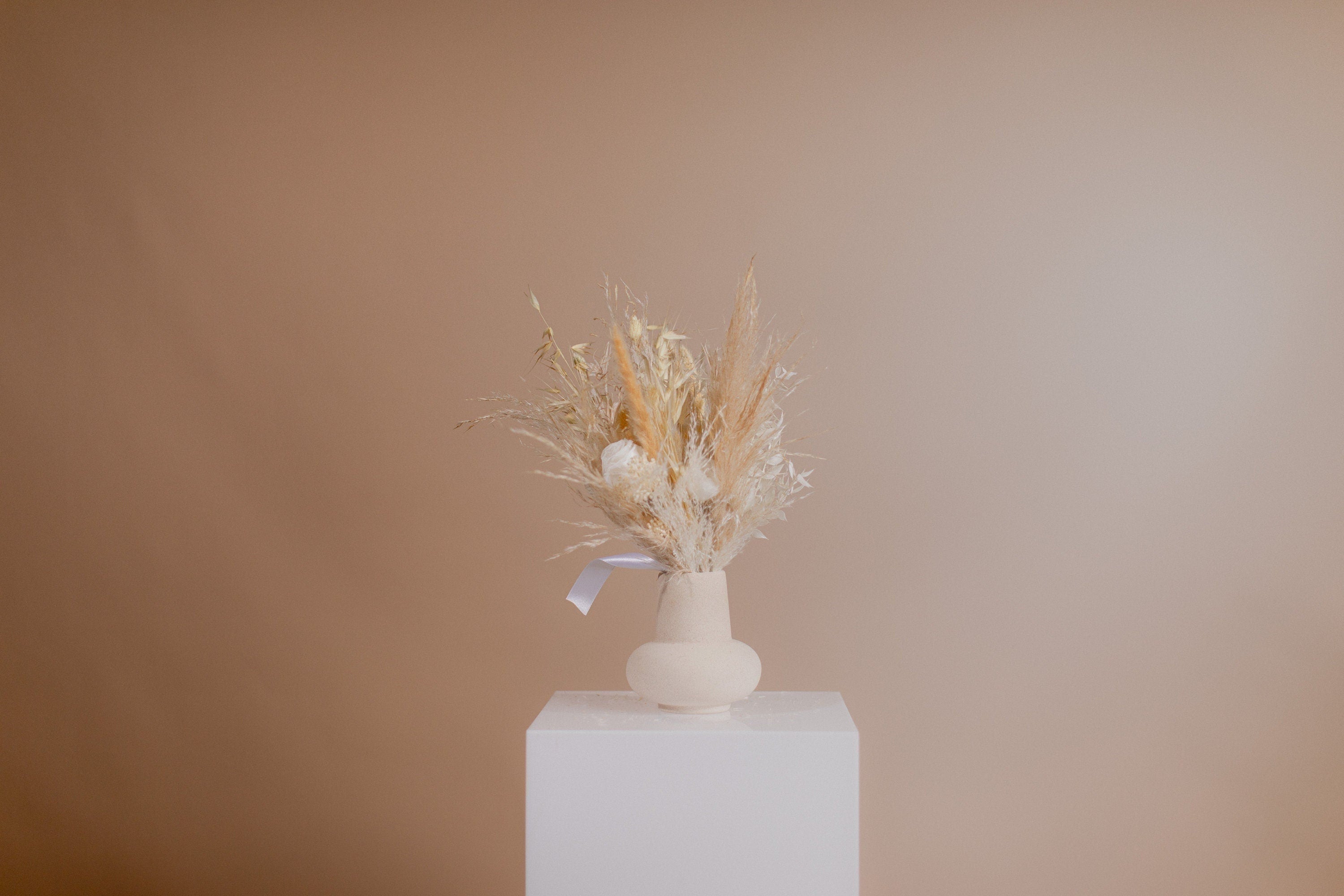 Dried Flowers Vase Arrangement - Off-White & Cream No. 3