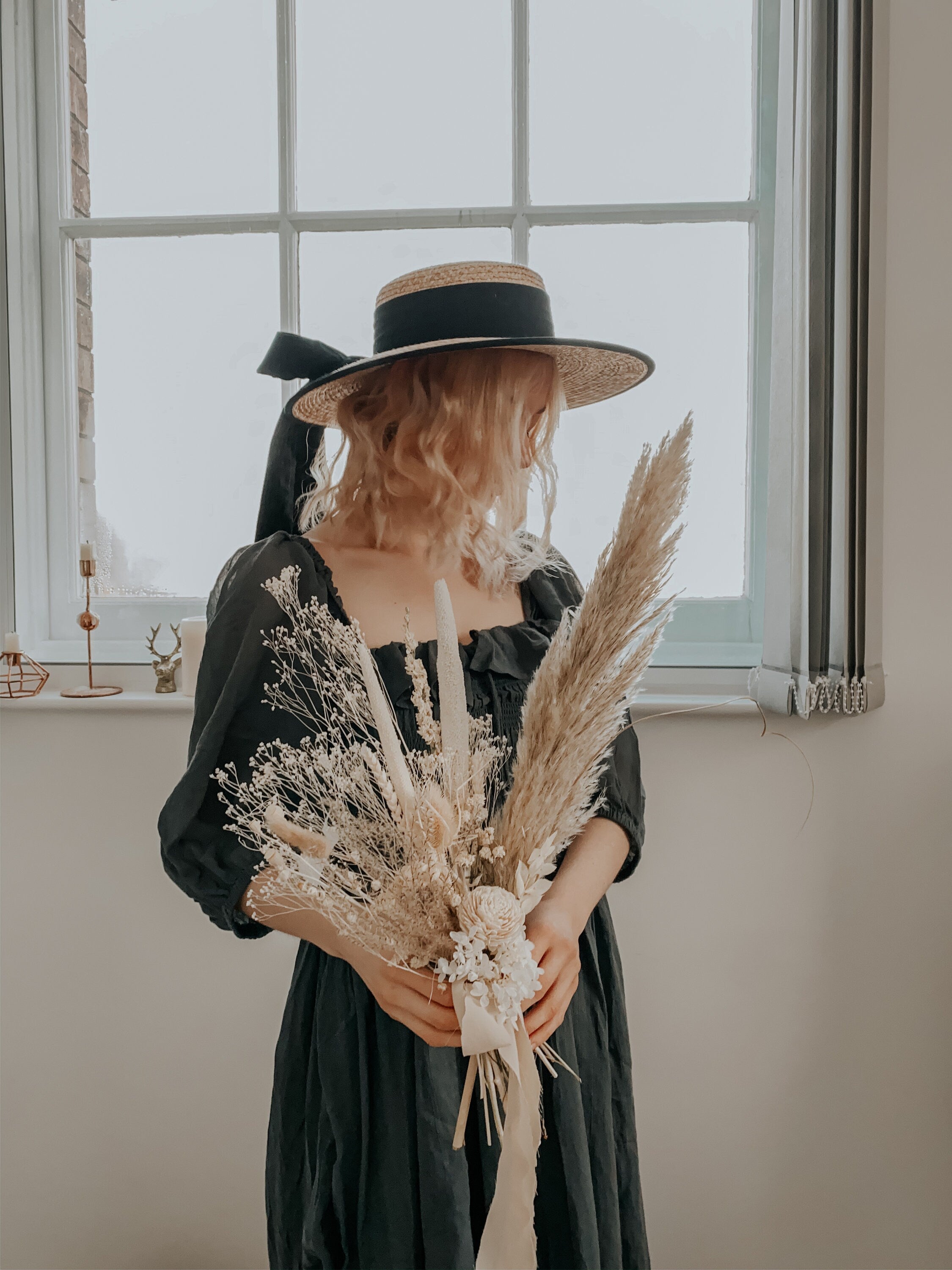 Dried Flowers Vase Arrangement - Sandy Cream & White No. 2